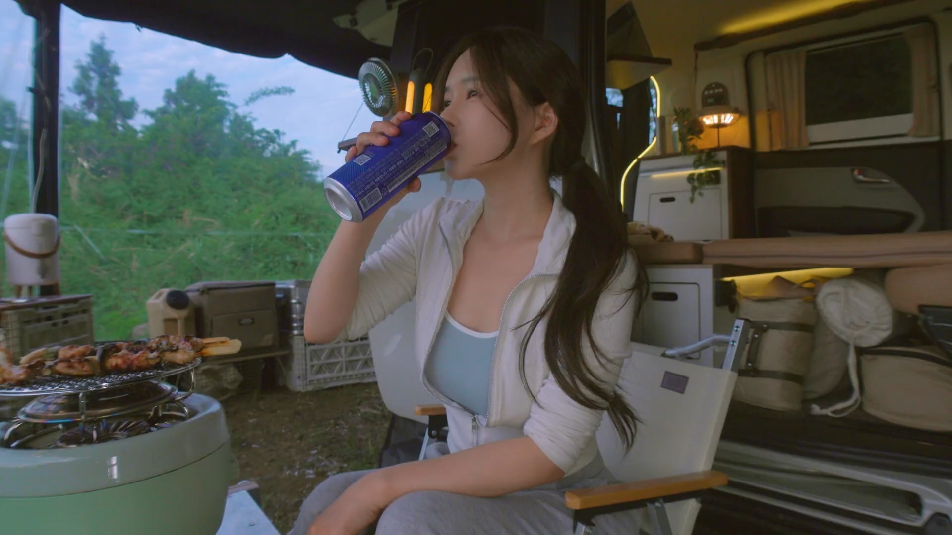 海南省气象台发布海上雷雨大风黄色预警信号